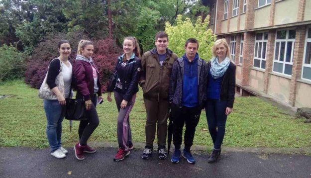 media-share-0-02-05-59bd213a5bb567e24b843c79276e8a0677c97b0625303ebe3a489c9aaef258b5-picture Arhimedes