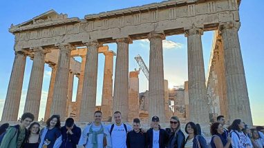 Studenti ispred Partenona