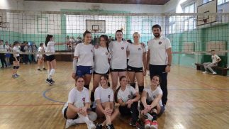 Odbojkašice sa trenerom