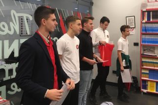 Zajednička fotografija đaka koji su osvojili nagradu