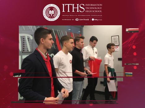 1. Zadovoljni đaci ITHS-a sa nagradama