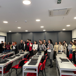 Napuštanje učionice od strane članova projekta